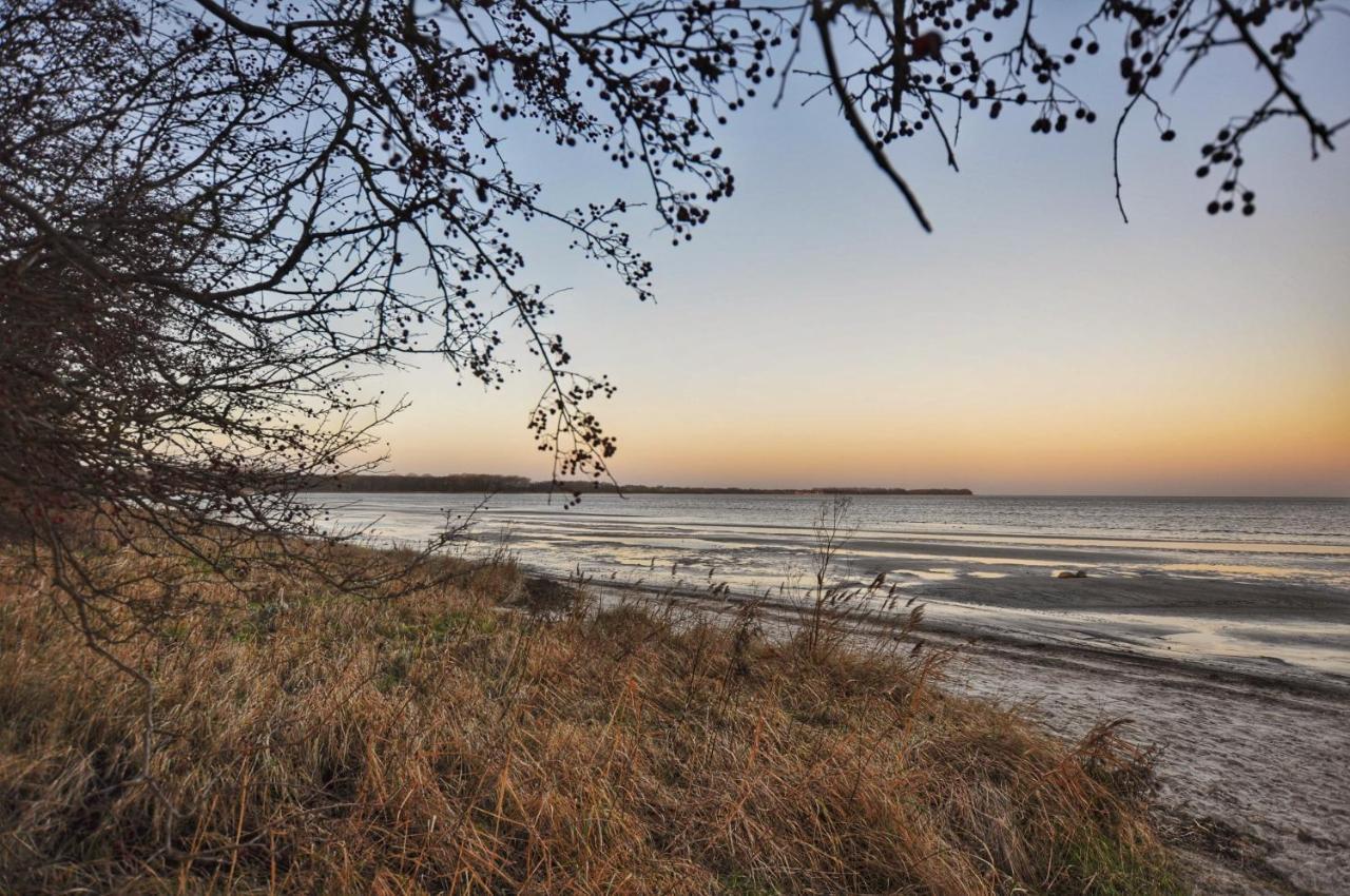Emilias Hüs, Reethaus in der Bucht von Wismar Zierow Exterior foto